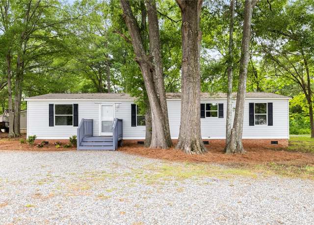 Property at 221 Corning St, Anderson, SC 29624, 3 beds, 2 baths