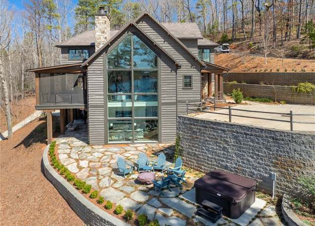 Property at 510 S Point Blvd, Sunset, SC 29685, 5 beds, 4.5 baths