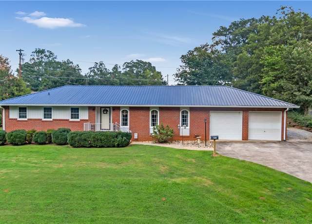 Property at 211 Phil Watson Rd, Anderson, SC 29625, 3 beds, 2 baths