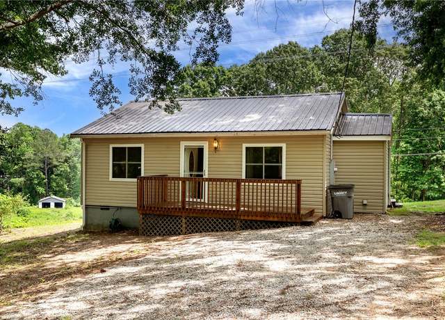 Property at 14 Smith Cir, Liberty, SC 29657, 2 beds, 1 bath