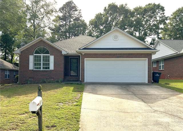Property at 120 Woodbridge Ct, Anderson, SC 29621, 3 beds, 2 baths
