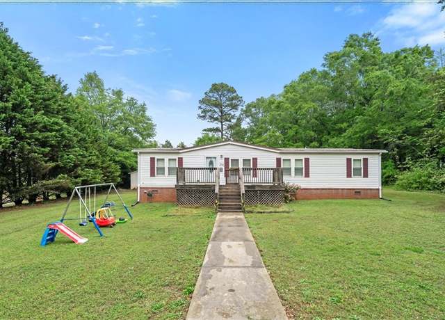 Property at 214 Savannah Dr, Seneca, SC 29678, 3 beds, 2 baths