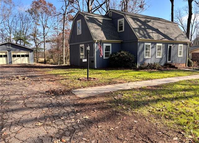Property at 211 Heather Dr, Clemson, SC 29630, 4 beds, 2 baths