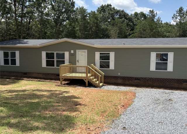 Property at 122 Hickory Forest Dr, Anderson, SC 29626, 4 beds, 2 baths