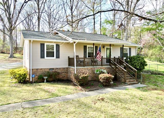 Property at 156 Fieldcrest Dr, Central, SC 29630, 3 beds, 2 baths