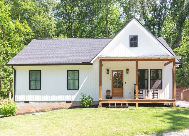 Property at 226 Edgewood Dr, Seneca, SC 29678, 2 beds, 2 baths