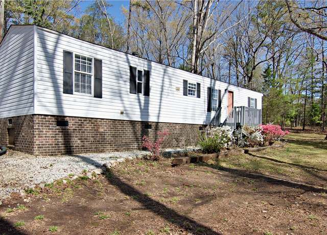 Property at 330 Knox Cove Rd, Westminster, SC 29693, 2 beds, 1 bath