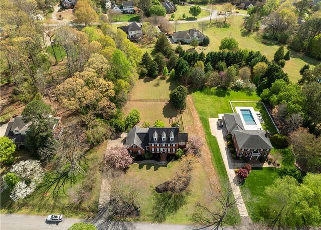Property at 1019 Harpers Way, Anderson, SC 29621, 5 beds, 3.5 baths