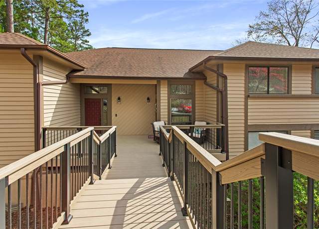 Property at 203 W Blue Heron Dr, Salem, SC 29676, 2 beds, 2.5 baths