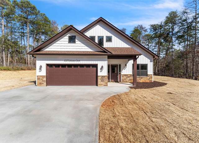 Property at 1019 Embassy Dr, Anderson, SC 29625, 4 beds, 2.5 baths