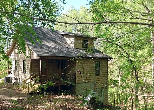 Property at 157 Deerwood Dr, Westminster, SC 29693, 3 beds, 2.5 baths
