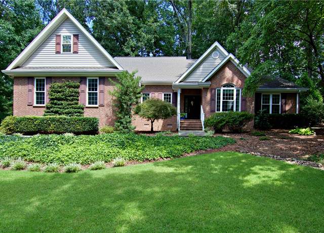 Property at 30254 Winchester Dr, Seneca, SC 29678, 3 beds, 2.5 baths