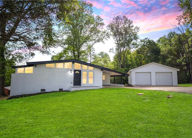 Property at 409 Kingswood Dr, Greenville, SC 29611, 3 beds, 2 baths