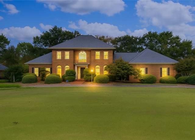 Property at 3011 Brackenberry Dr, Anderson, SC 29621, 4 beds, 3.5 baths