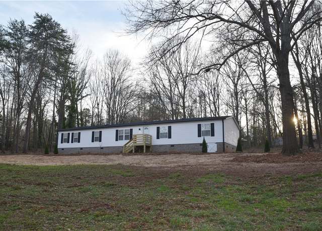 Property at 315 Easter Ln, Seneca, SC 29678, 4 beds, 2 baths