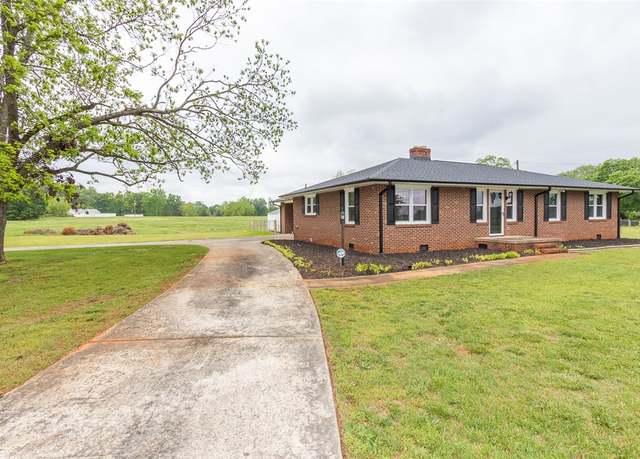 Property at 4082 Old Portman Rd, Anderson, SC 29626, 3 beds, 2 baths