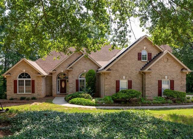 Property at 104 Welborn Oaks Way, Anderson, SC 29621, 4 beds, 3.5 baths