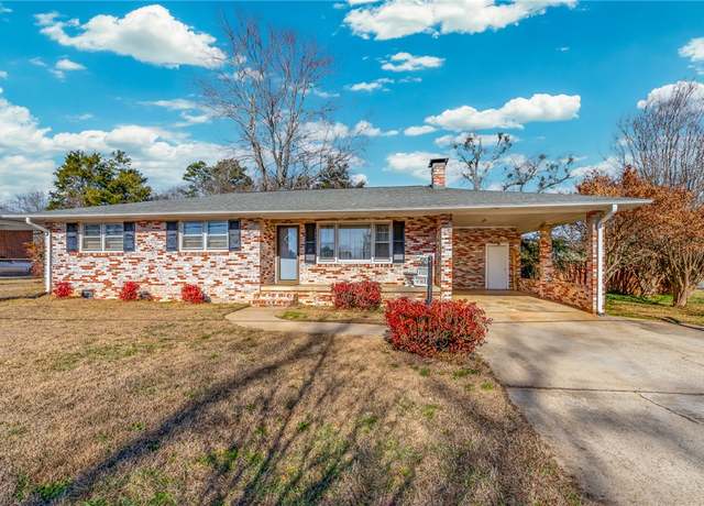 Property at 27 Whilden Dr, Williamston, SC 29697, 3 beds, 2 baths