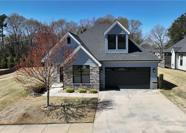 Property at 108 Stanbury Dr, Clemson, SC 29631, 3 beds, 2.5 baths