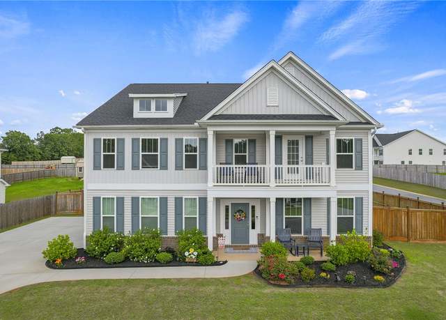 Property at 400 N Oak Crest Dr, Belton, SC 29627, 5 beds, 4 baths