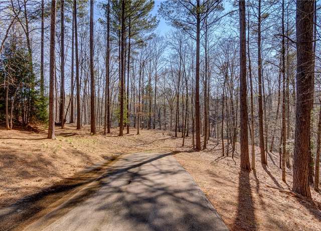 Property at 114 Creek Shore Dr, Salem, SC 29676