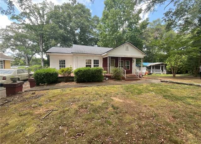 Property at 214 Summey St, Clemson, SC 29631, 3 beds, 1 bath