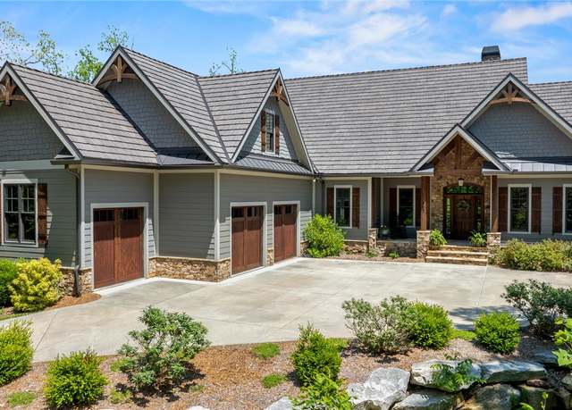 Property at 707 Keowee Ave, Sunset, SC 29685, 4 beds, 3.5 baths