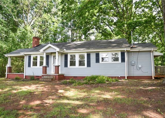 Property at 125 Indian Oaks Rd, Seneca, SC 29672, 3 beds, 1 bath