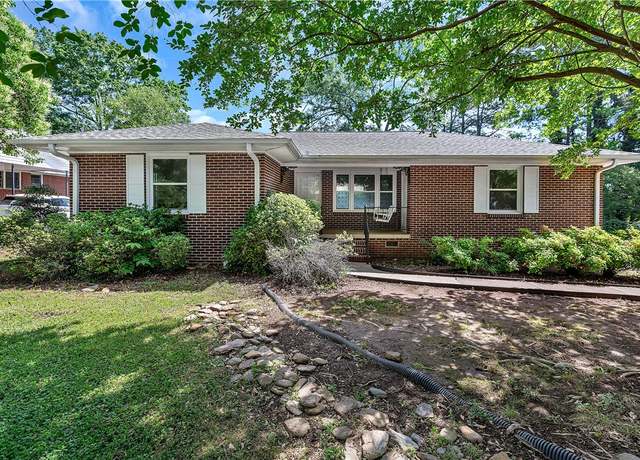Property at 2400 Lane Ave, Anderson, SC 29621, 3 beds, 2 baths