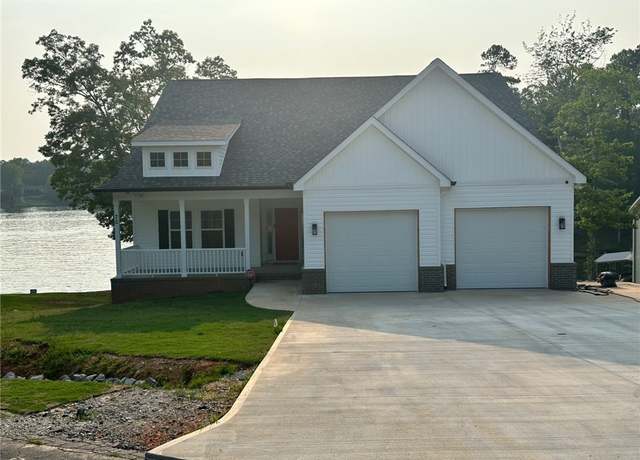 Property at 70 Creek Point Dr, Abbeville, SC 29620, 3 beds, 2 baths