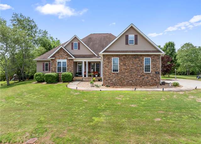 Property at 516 Serria Way, Seneca, SC 29678, 4 beds, 2.5 baths