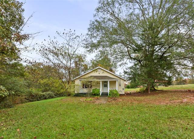 Property at 209 Sanders Dr, Seneca, SC 29678, 2 beds, 1 bath