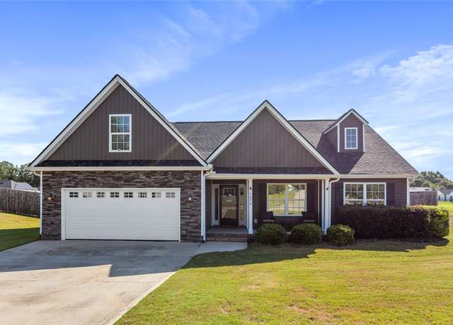 Property at 1074 Stoneham Cir, Anderson, SC 29626, 3 beds, 2 baths