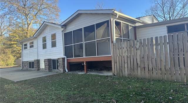 Photo of 137 N Charles Dr, Greenville, SC 29605