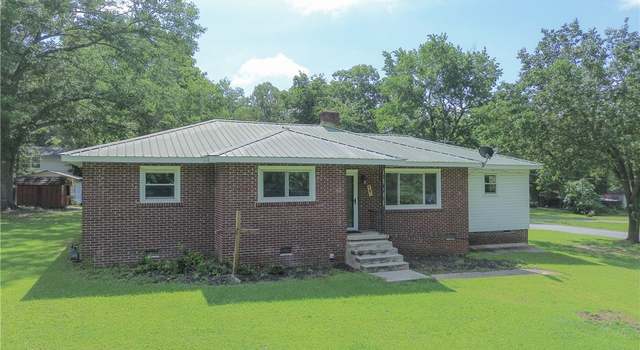 Photo of 501 Forest Ln, Belton, SC 29627