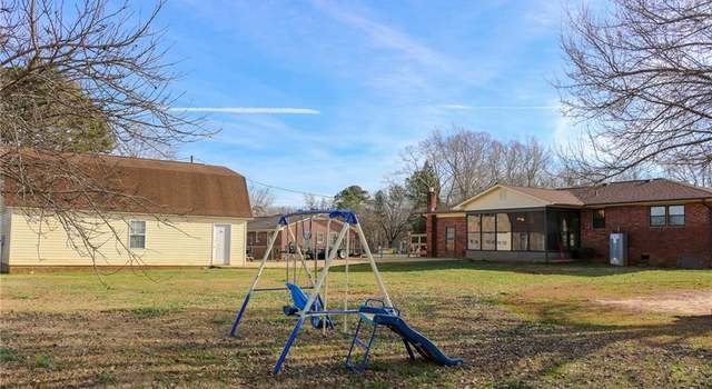 Photo of 213 Calhoun Rd, Belton, SC 29627