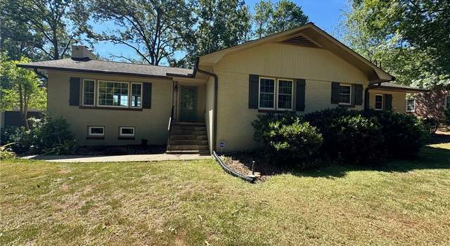 Photo of 211 Grove Dr, Clemson, SC 29631