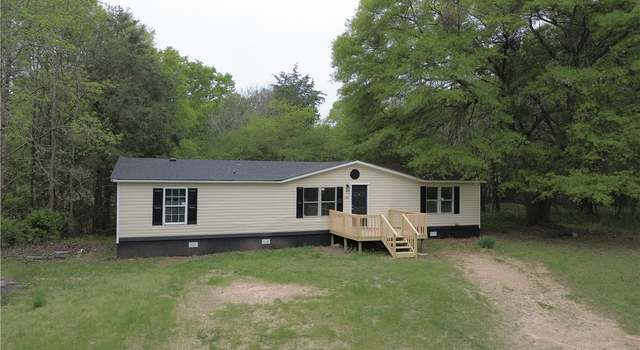 Photo of 134 Tucker Dr, Starr, SC 29684