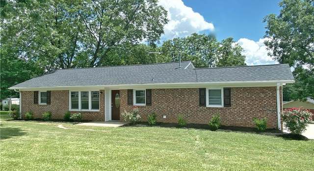 Photo of 203 Due West Cir, Easley, SC 29640