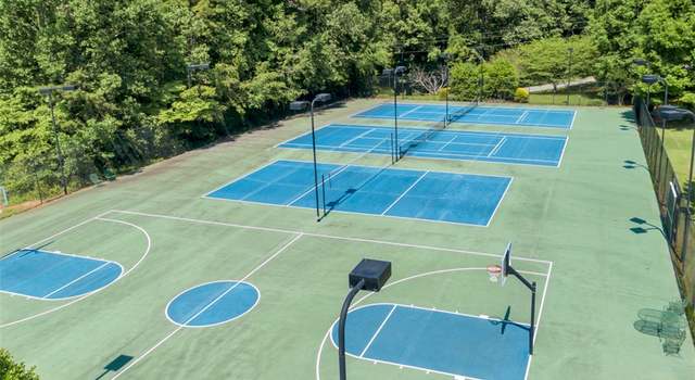 Photo of 329 E Richfield Dr, Westminster, SC 29693