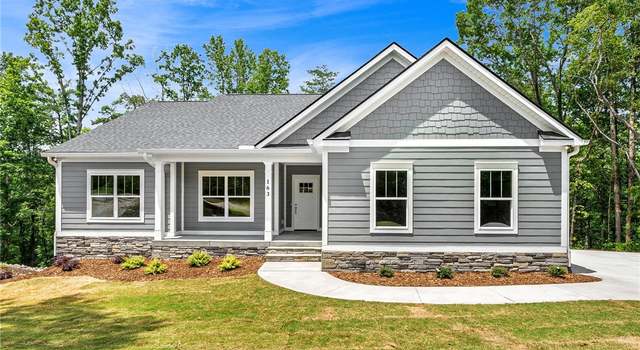 Photo of 163 W Waters Edge Ln, West Union, SC 29696