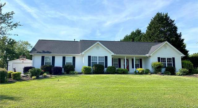 Photo of 125 McClain Lake Dr, Anderson, SC 29621
