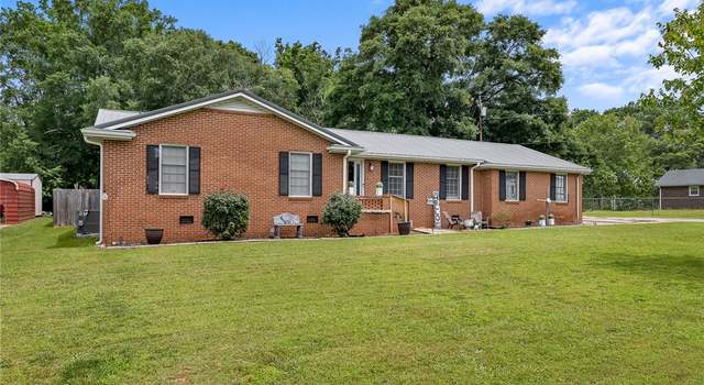 Photo of 304 Samuel Rd, Honea Path, SC 29654