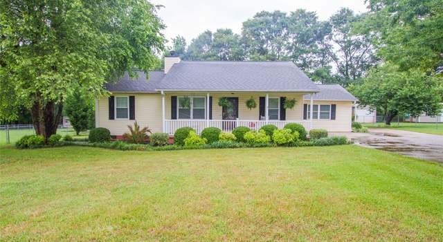 Photo of 1812 Old Pearman Dairy Rd, Anderson, SC 29625