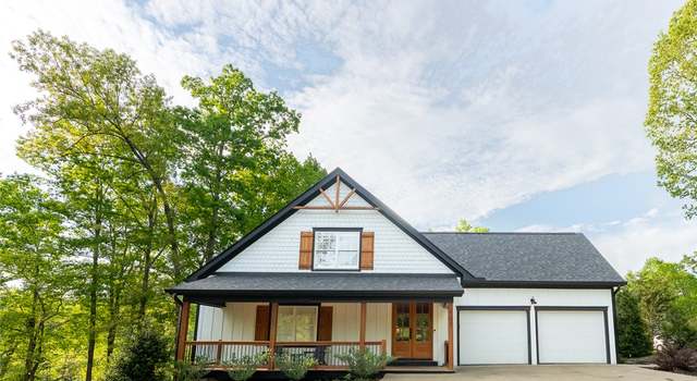 Photo of 505 Waters Edge Ct, West Union, SC 29696