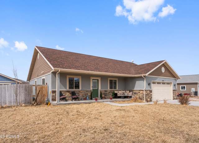 Property at 1582 N Uinta View Cir, Francis, UT 84036, 3 beds, 2 baths