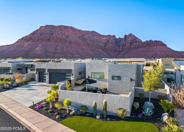 Property at 675 E South Wall Cir, Ivins, UT 84738, 3 beds, 3 baths
