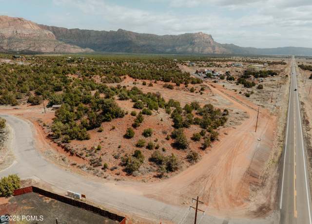 Property at 1933 S Cyn Dr, Hurricane, UT 84737