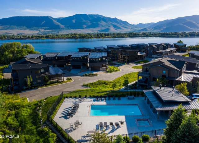 Property at 819 S Edgewater Ct, Huntsville, UT 84317, 4 beds, 4.5 baths