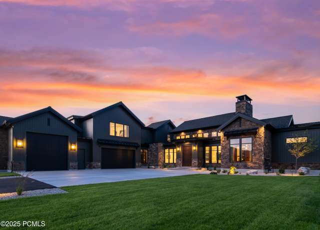 Property at 322 E 7900, Huntsville, UT 84317, 4 beds, 4.5 baths